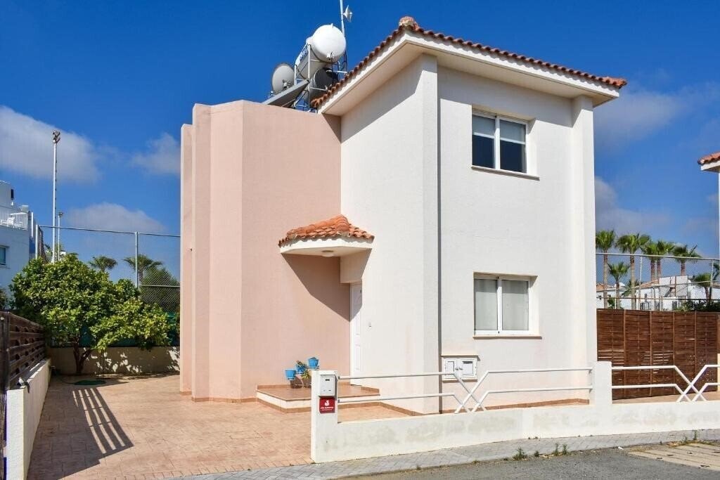 Готель Villa Ariana 4*