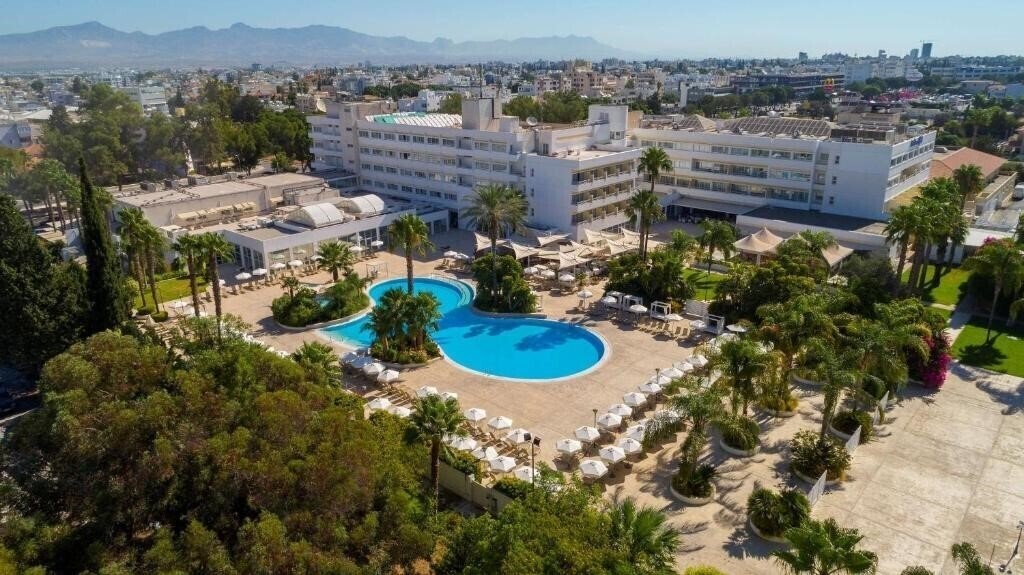 Отель Hilton Cyprus 5*