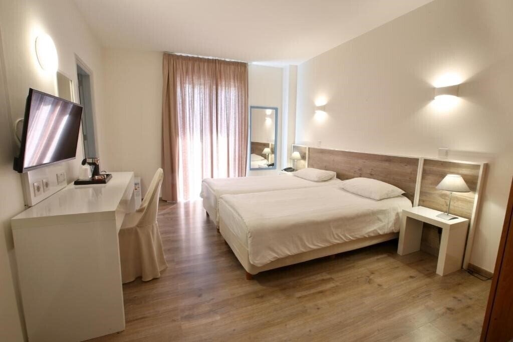 Фото Centrum Hotel 3*