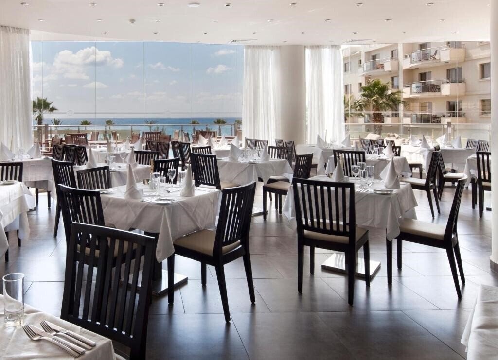 Изображение Capital Coast Resort & SPA 4*