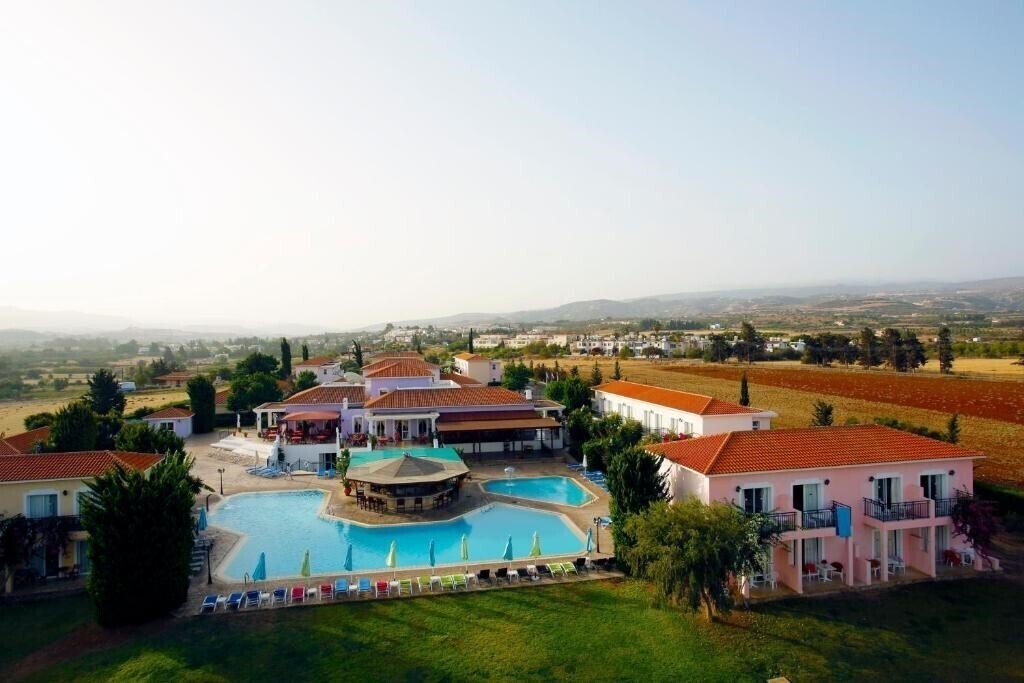 Отель Akamanthea Holiday Village 3*