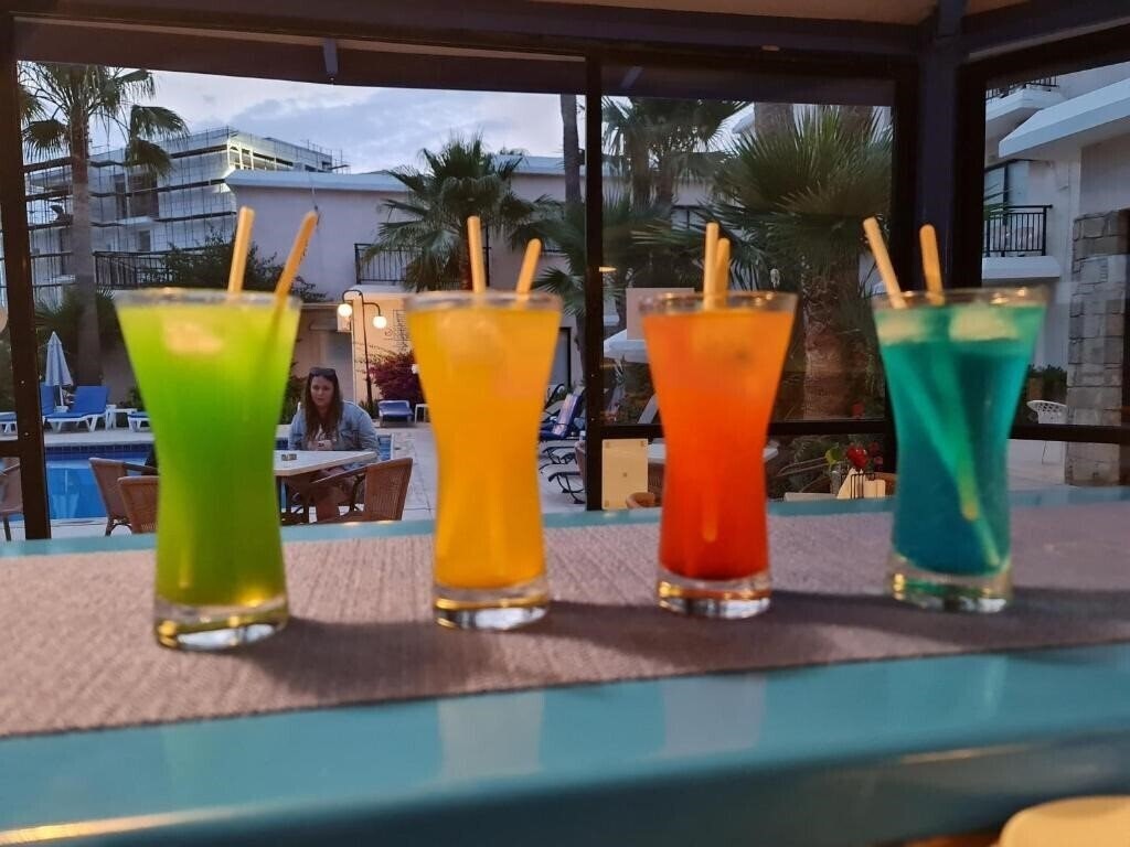 Изображение Hilltop Gardens Hotel Apartment 3*
