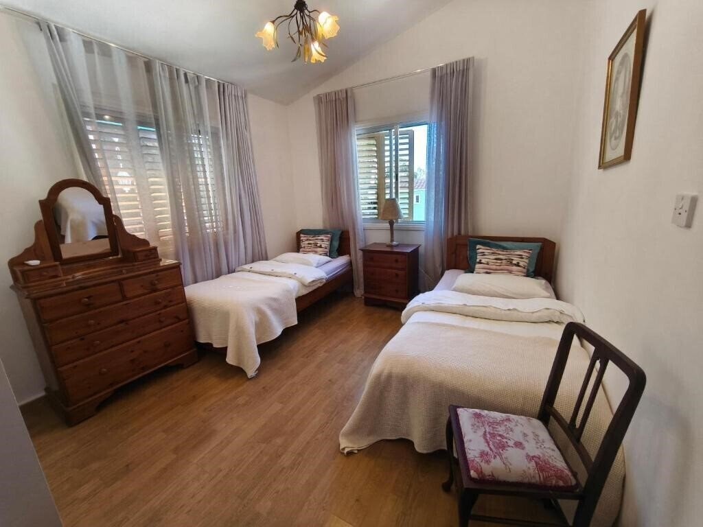 Фото Sea Breeze Villas 2*