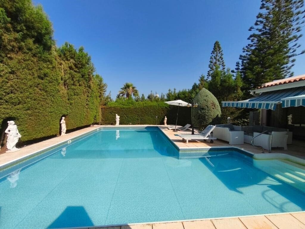 Изображение Sea Breeze Villas 2*