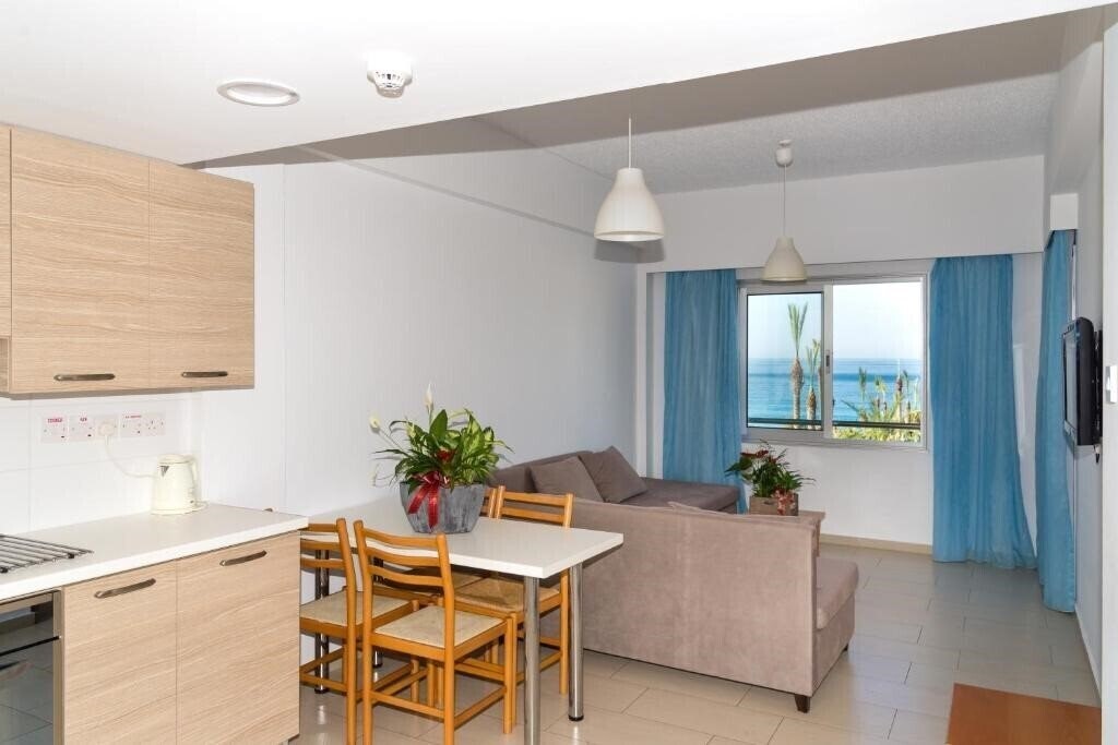 Зображення Helios Bay Hotel Apts 3*