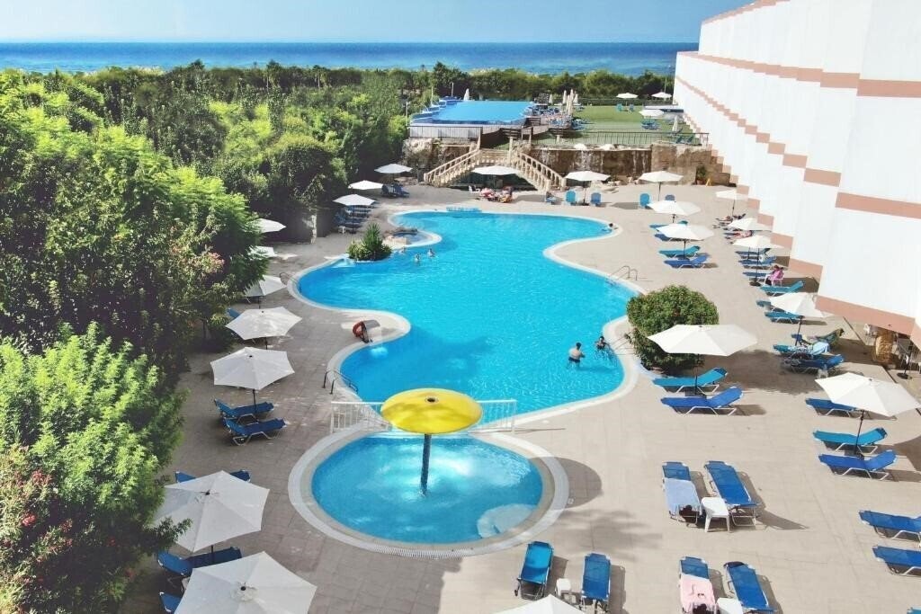 Отель Avlida Hotel 4*