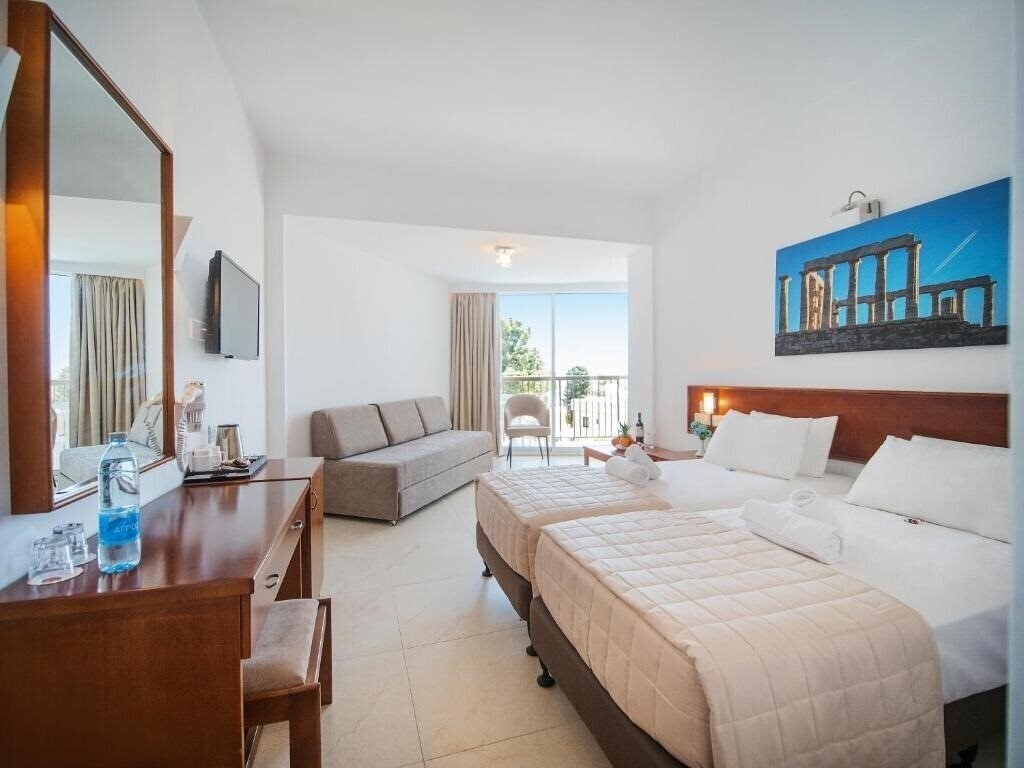 Фото Avlida Hotel 4*