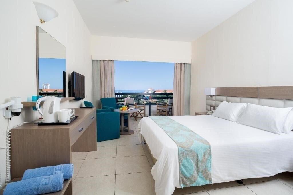 Готель Avanti Hotel 4*