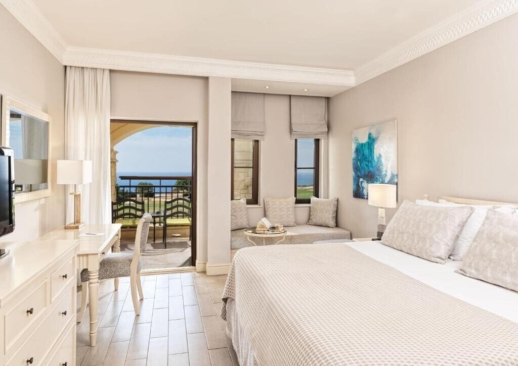 Фото Atlantica Aphrodite Hills Hotel 5*
