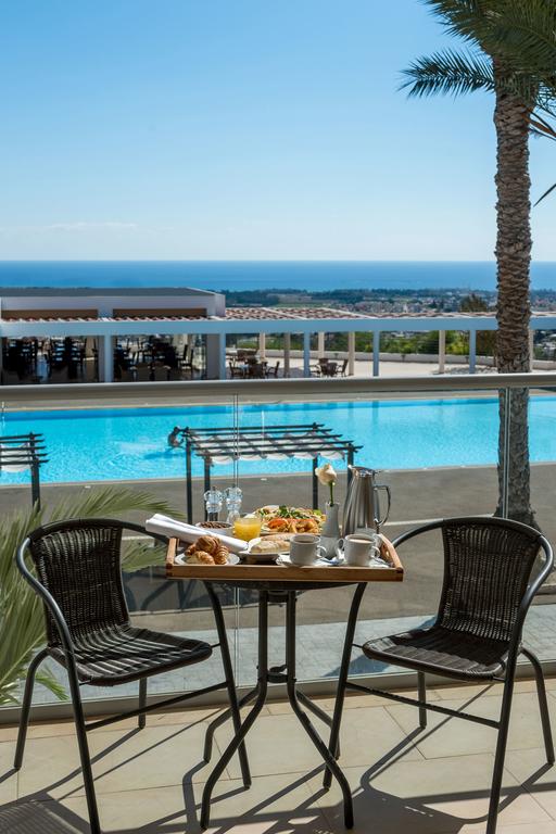 Фотография Royal Blue Hotel & Spa Paphos 4*