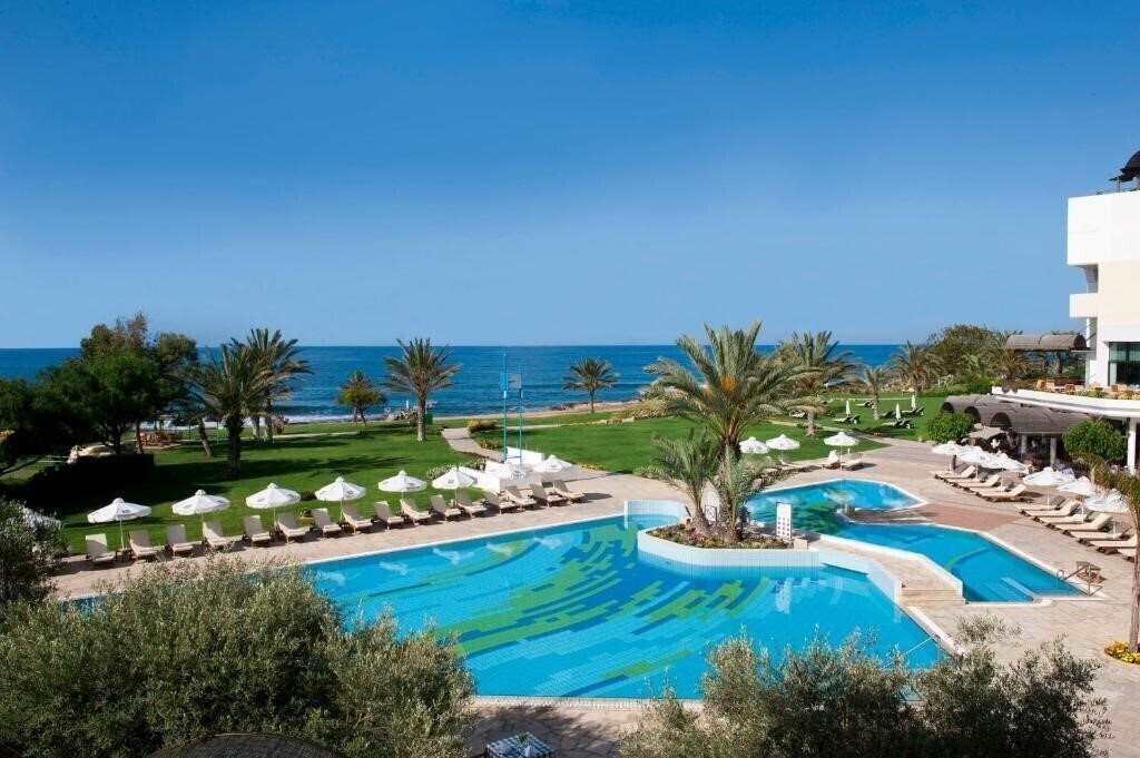 Готель Constantinou Bros Athena Royal Beach Hotel 4*