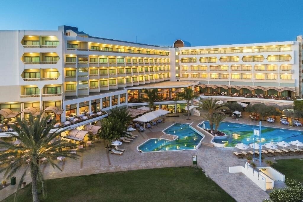 Фотографія Constantinou Bros Athena Royal Beach Hotel 4*