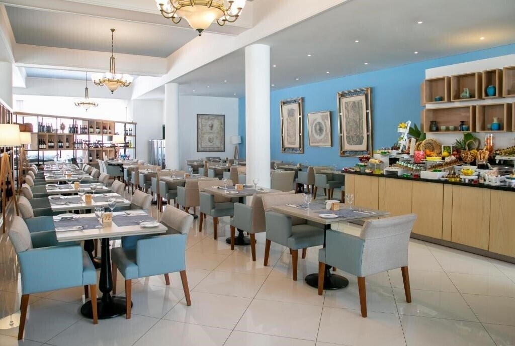 Зображення King Jason Paphos by Louis Hotels 4*