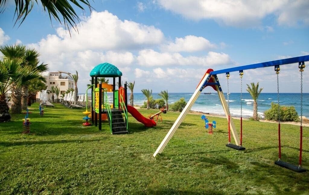 Фотографія Louis Paphos Breeze 4*