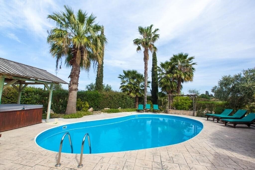 Отель Villa Olive Grove вилла