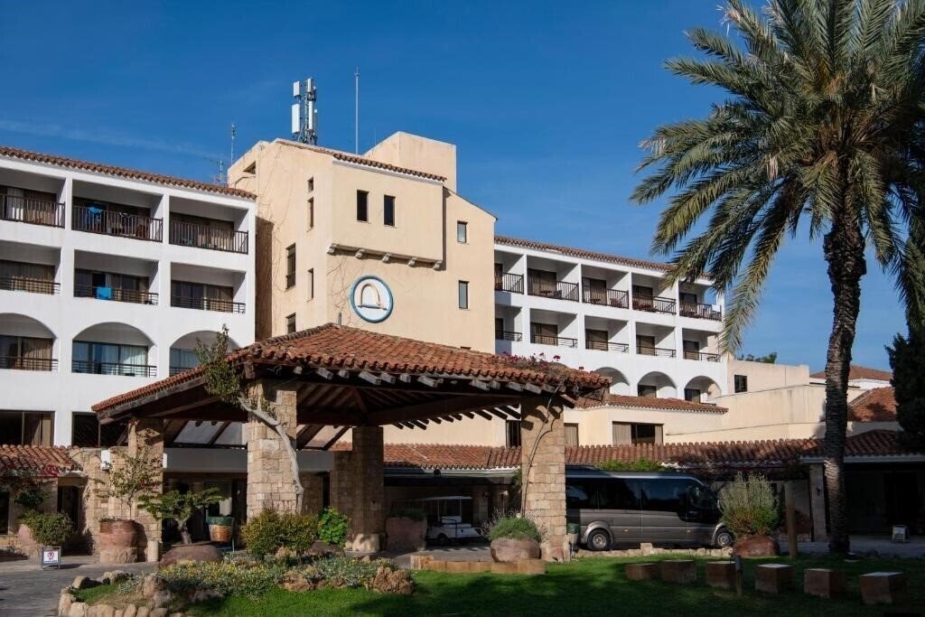 Фотографія Coral Beach Hotel & Resort 5*