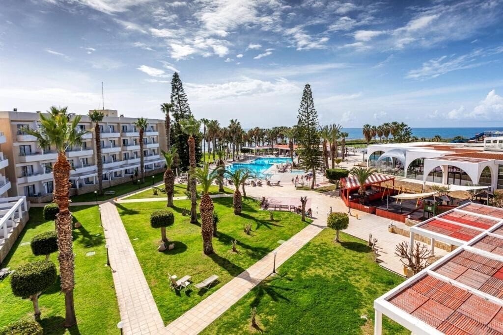 Картинка Louis Phaethon Beach 4*