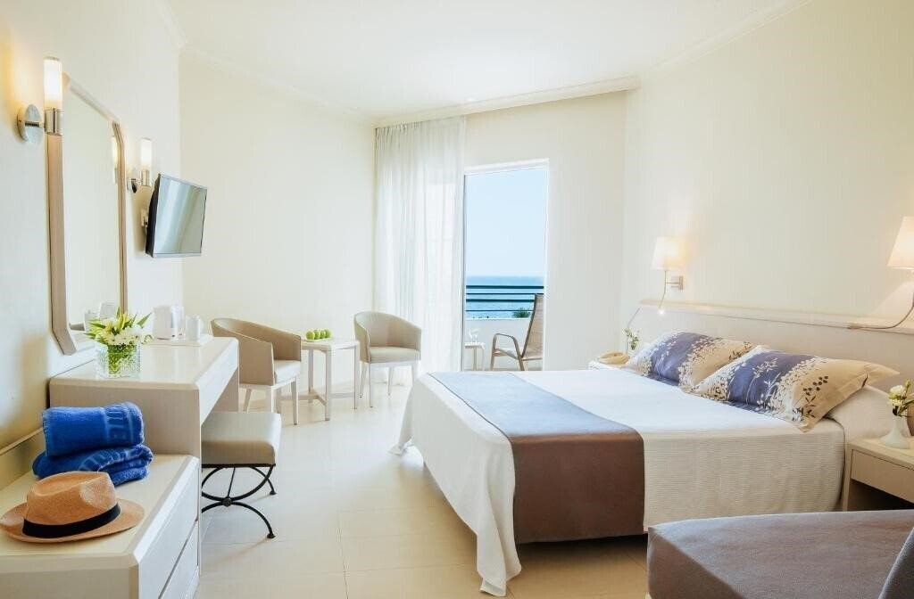 Картинка Imperial Island Resort by Louis (ex. Louis Imperial Hotel) 4*