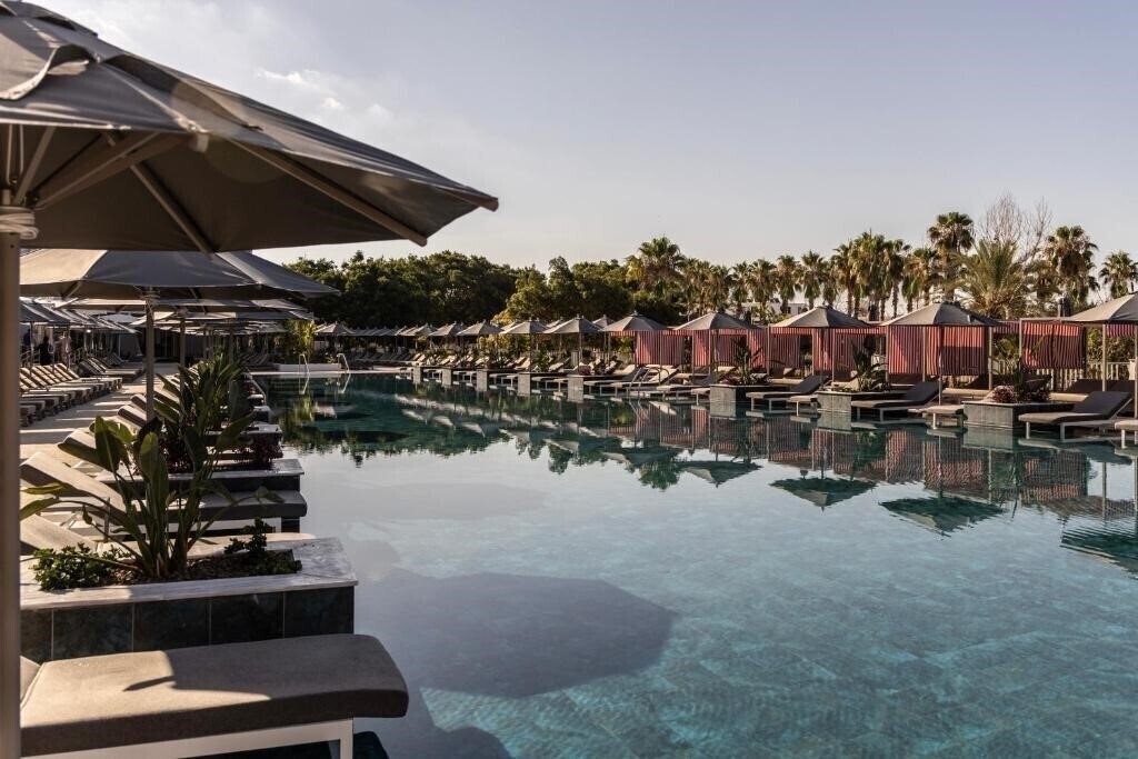 Готель Cali Resort & SPA by Louis Hotels 5*
