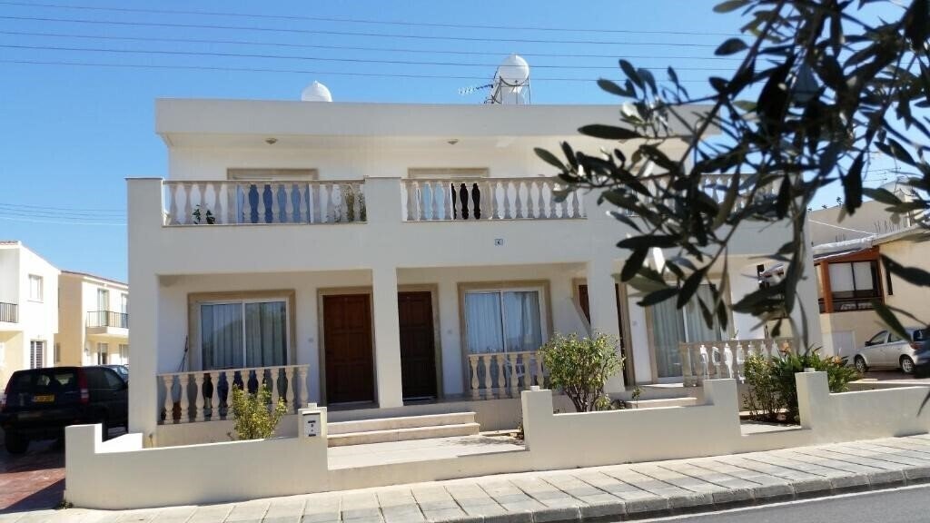 Отель Pari Holiday Apartments 2*