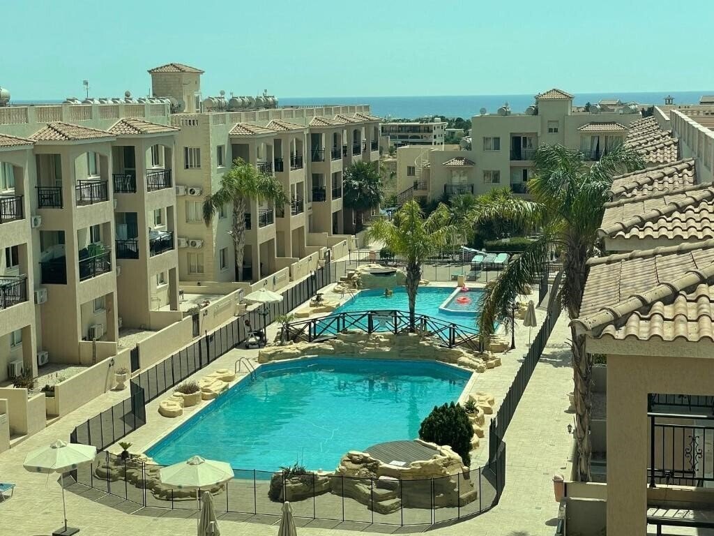 Фотография Royal Sea Crest 3*