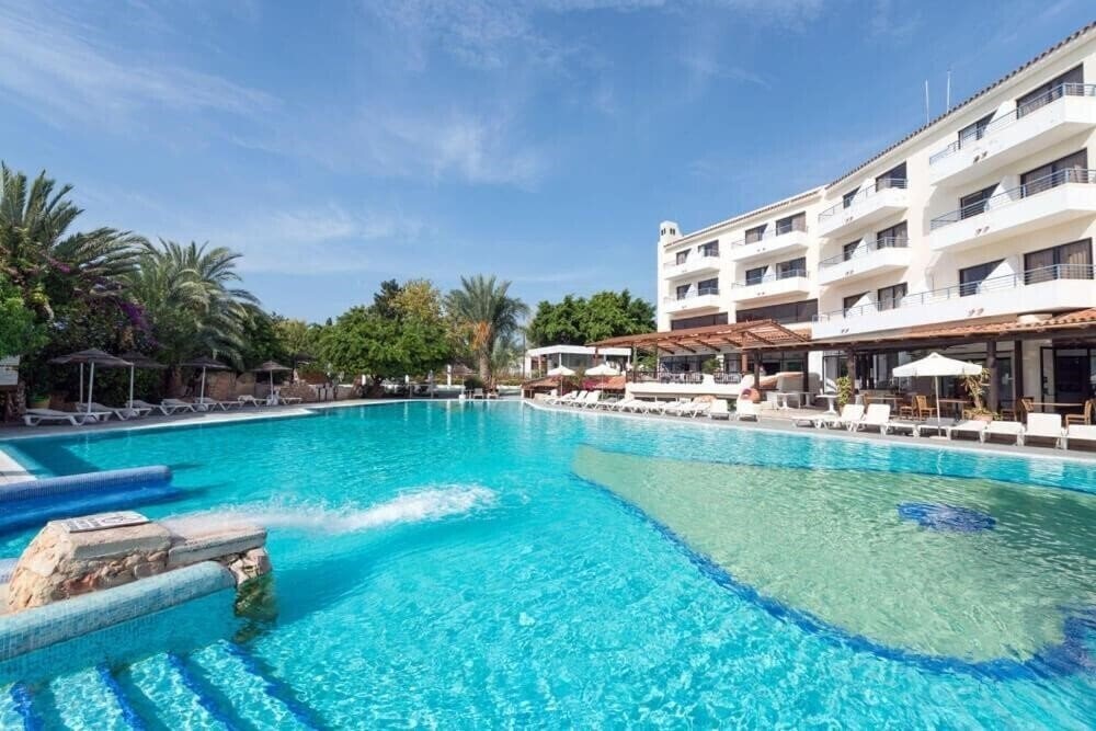 Фотографія Paphos Gardens Apartments 4*