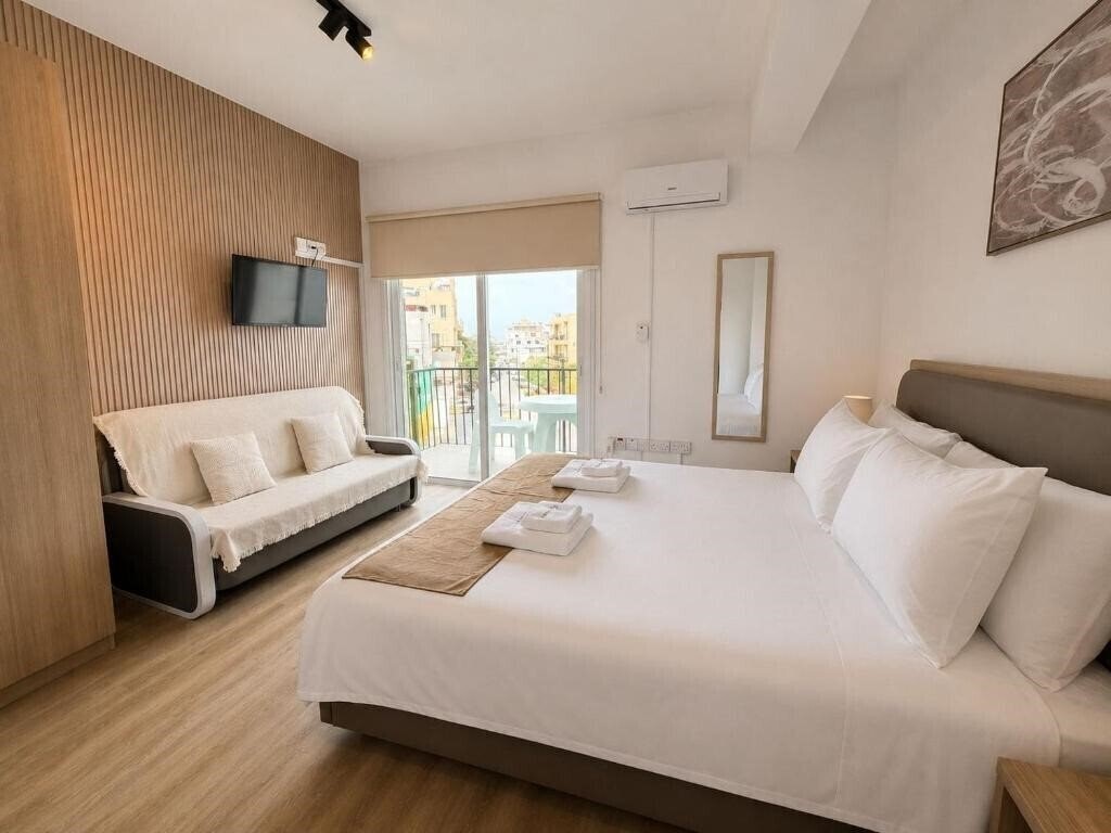 Готель Valentinos Apartments 3*