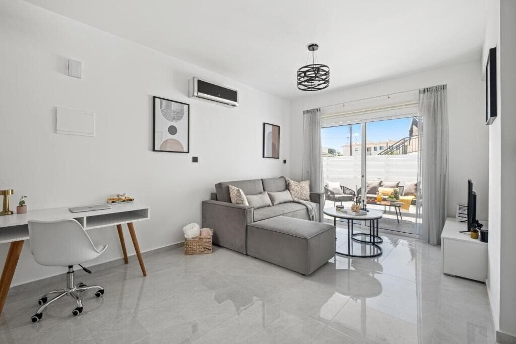 Отель Amber Suites by Nomads 3*