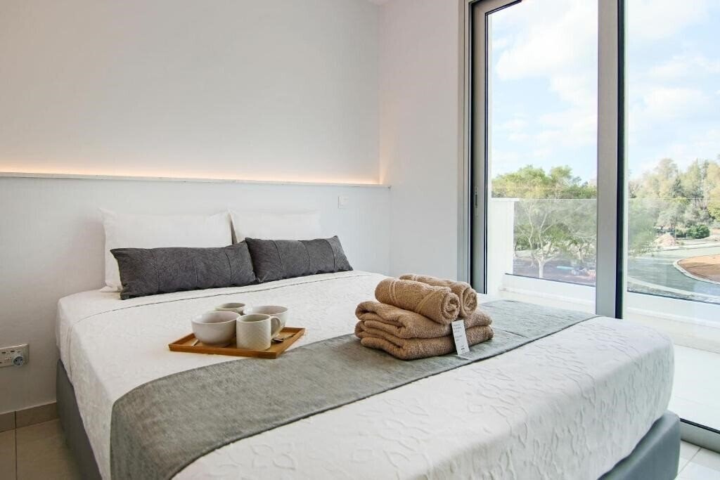 Отель Phaedrus Living: Seaside Executive Flat Harbour 202 3*