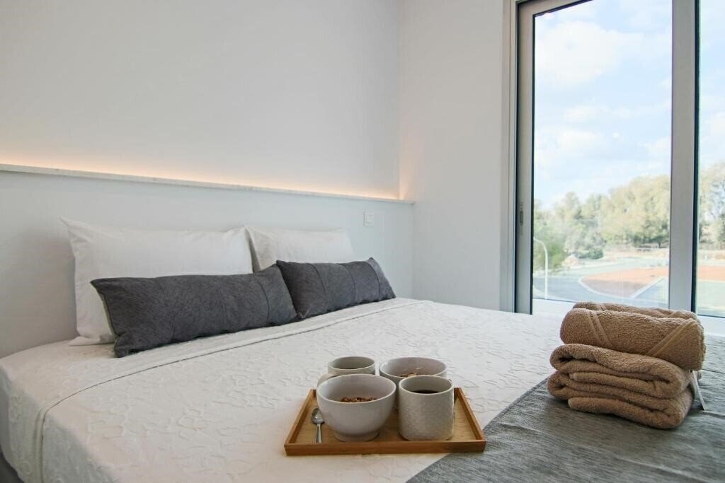 Изображение Phaedrus Living: Seaside Executive Flat Harbour 202 3*