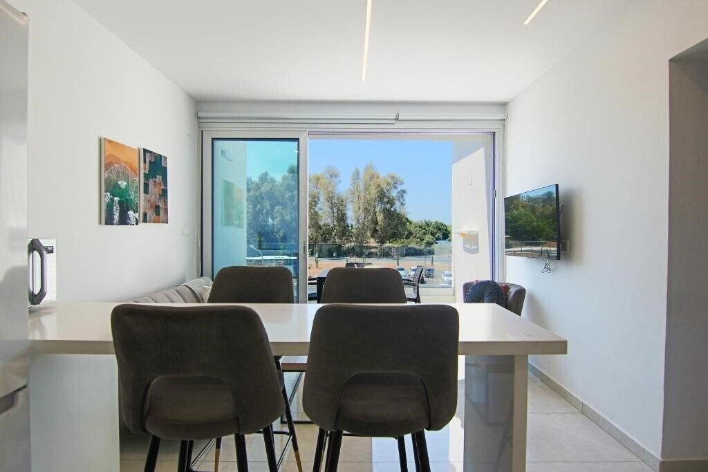 Зображення Phaedrus Living: Seaside Executive Flat Harbour 203 3*