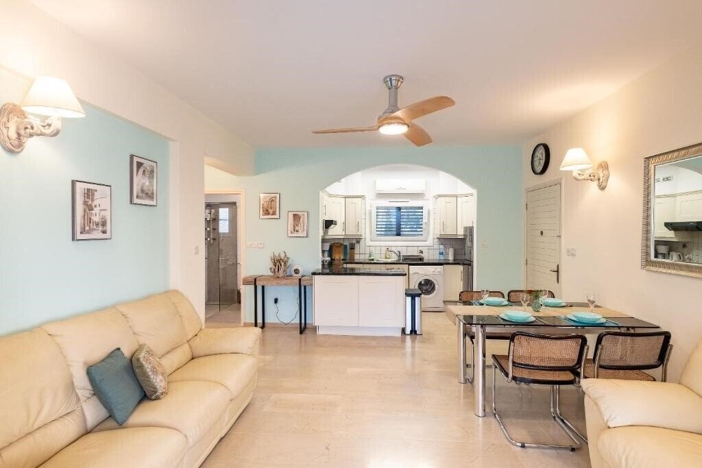 Фото Dalia Seaside 2 Bedroom Apartment with Pool & Garden 2*