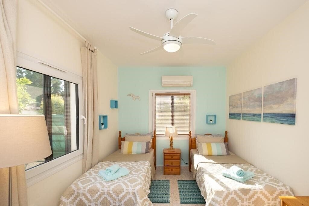 Фотография Dalia Seaside 2 Bedroom Apartment with Pool & Garden 2*