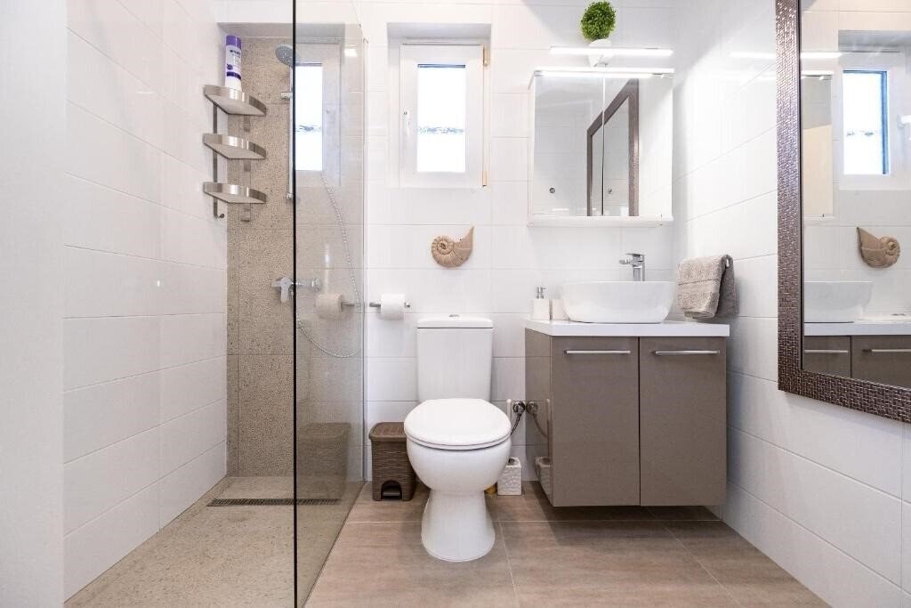 Изображение Dalia Seaside 2 Bedroom Apartment with Pool & Garden 2*