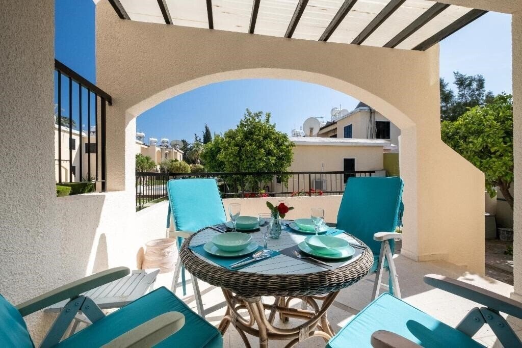 Картинка Dalia Seaside 2 Bedroom Apartment with Pool & Garden 2*