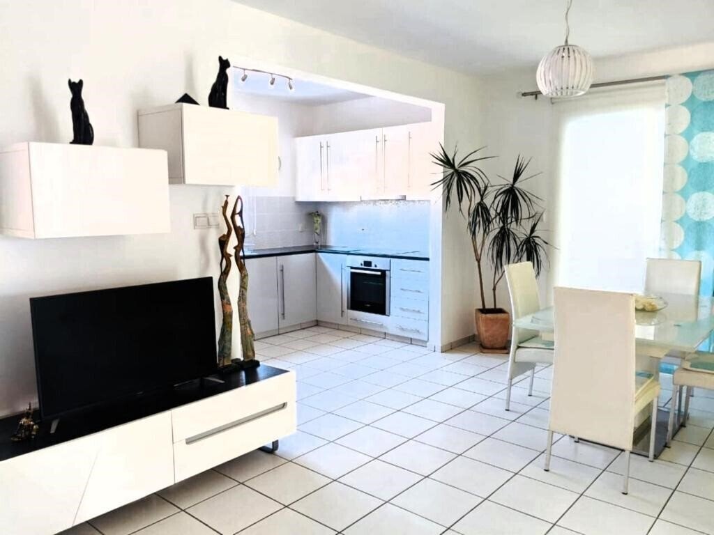 Фотографія My Sweet Home (Adults Only) 2*