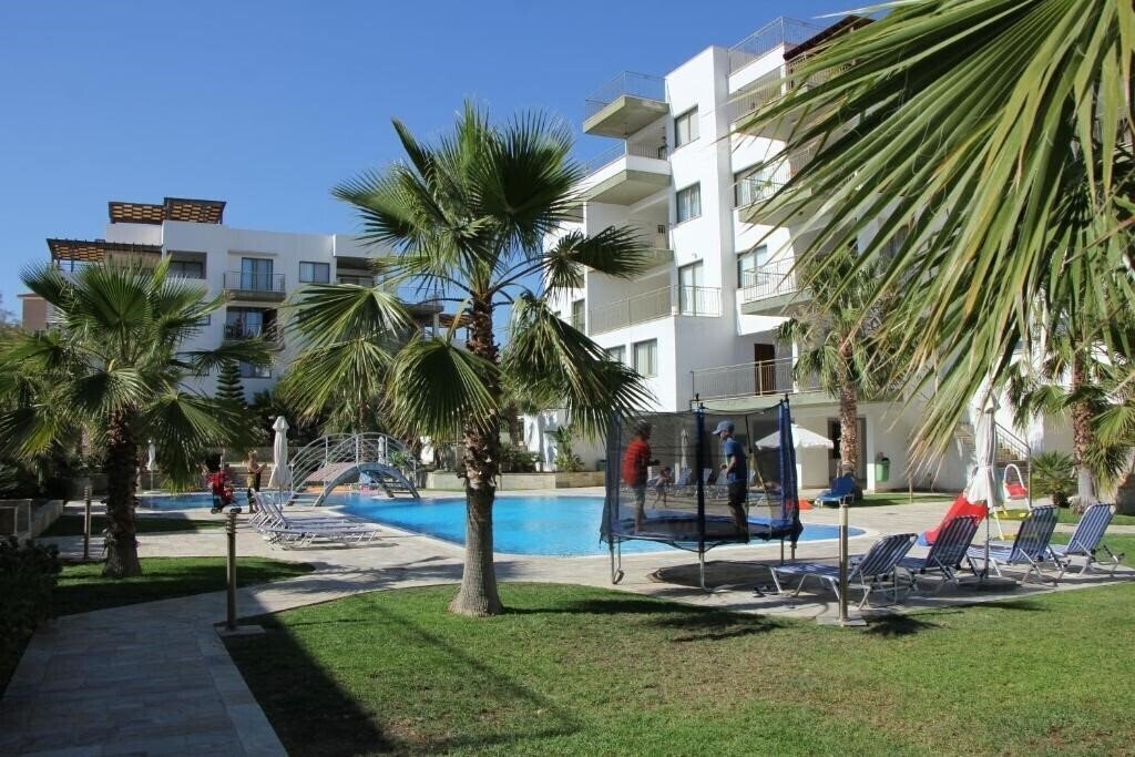 Картинка Danaos Pool View 2*