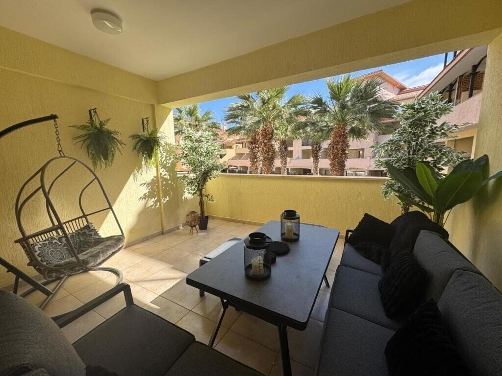 Фото 2 Bed Townhouse Sleeps 4 - Pool - Patio & Balcony 3*