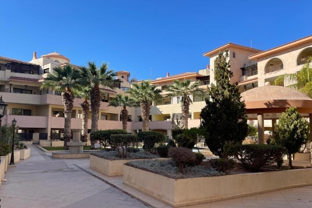 Фотография 2 Bed Townhouse Sleeps 4 - Pool - Patio & Balcony 3*