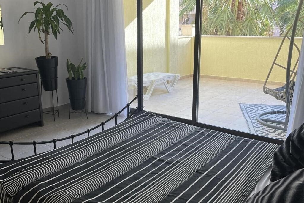 Изображение 2 Bed Townhouse Sleeps 4 - Pool - Patio & Balcony 3*