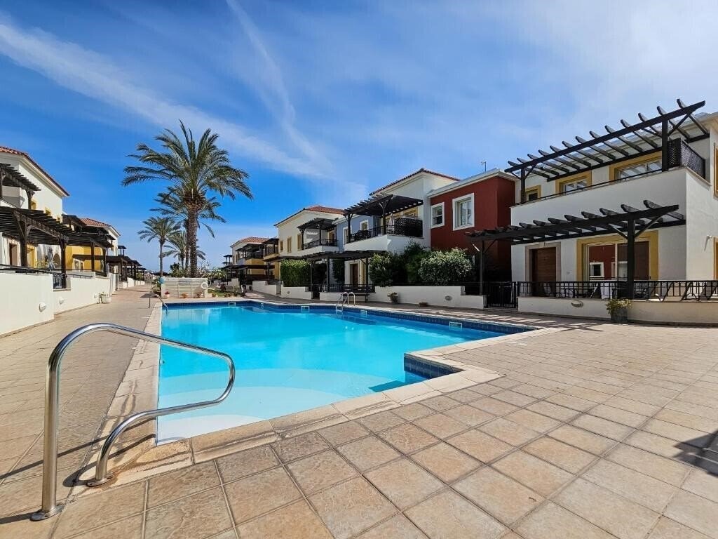 Готель Aphrodites Pearl Luxury 3 Bed Apartment 2*