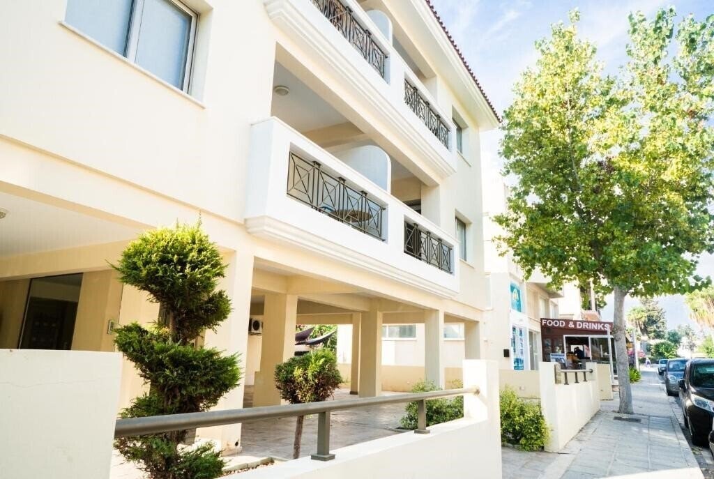 Зображення Sun Julz Apartments on The Beach 2*