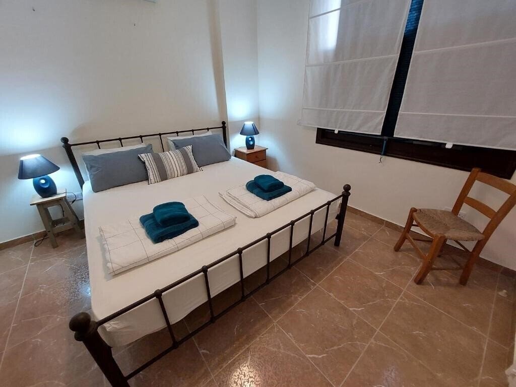 Фото Queens Gardens Suite by The Sea, Pool & Mall 2*