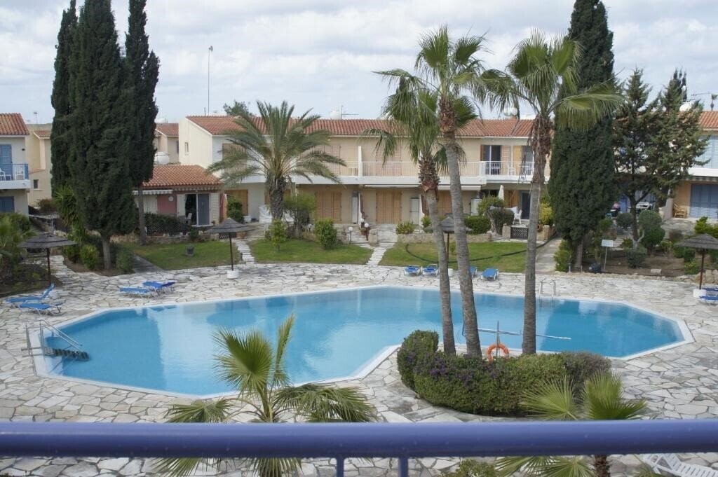 Отель Family Paradise - Luxury Combined With Home Comfort 2*