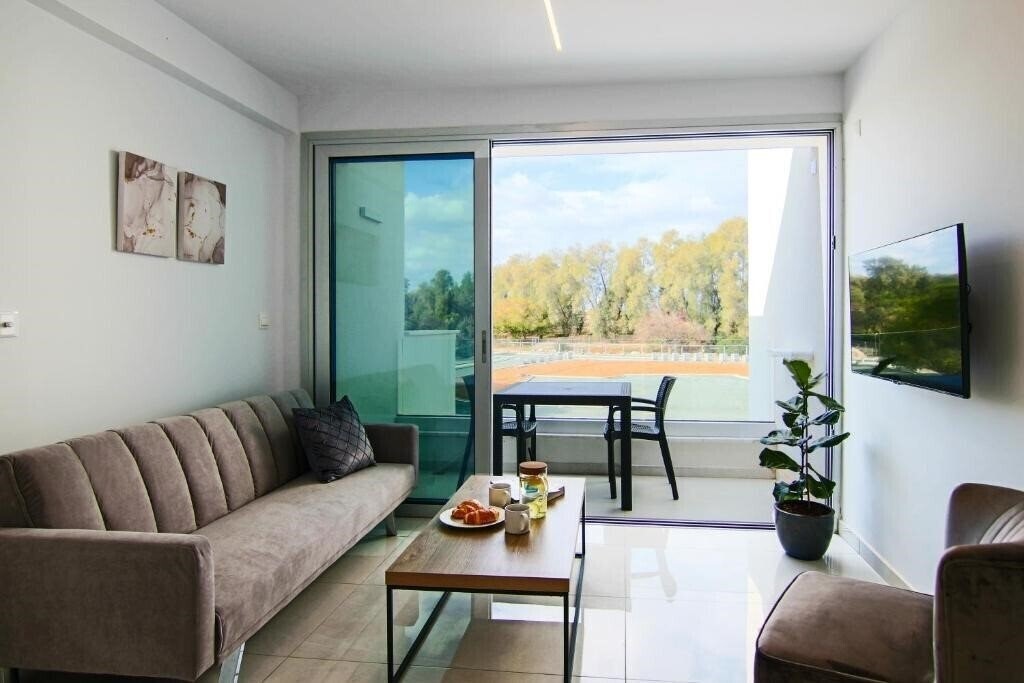 Фото Phaedrus Living: Seaside Executive Flat Harbour 204 3*