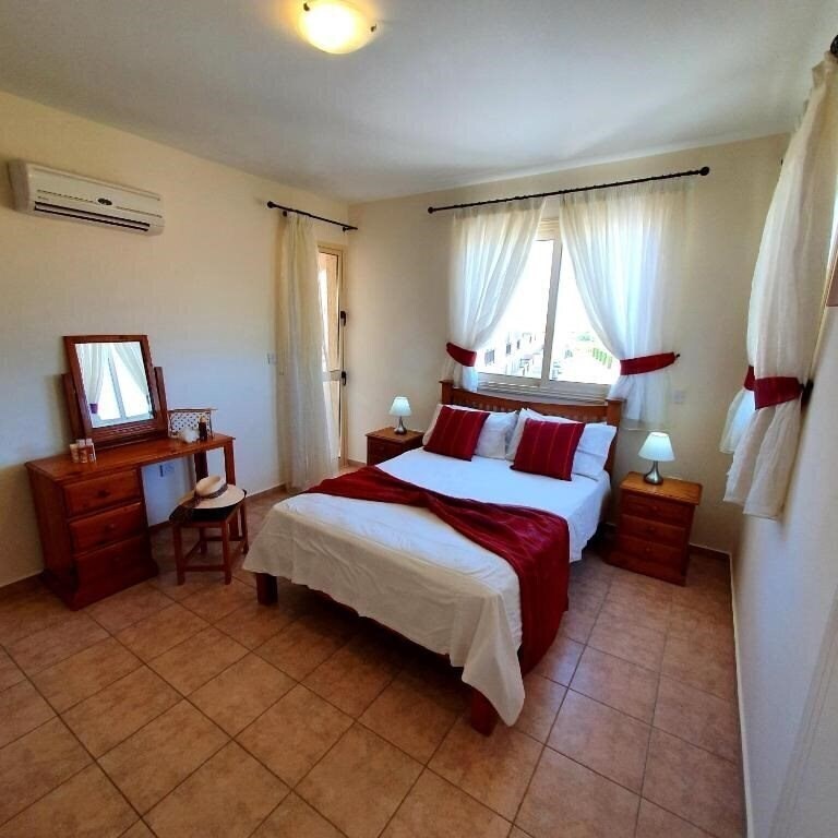 Изображение Lovely 2 Bedroom Apartment A206, 800m To The Sea 2*