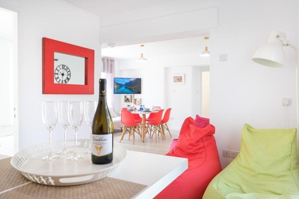 Фотографія Seaview 3 Bedroom Kings Road Penthouse 2*