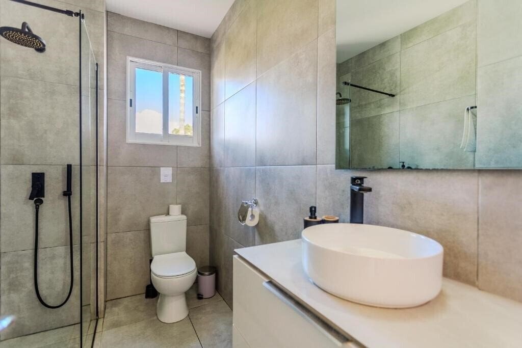 Картинка Alexs Vacation Suite 100m From The Beach 6 Guests 2*