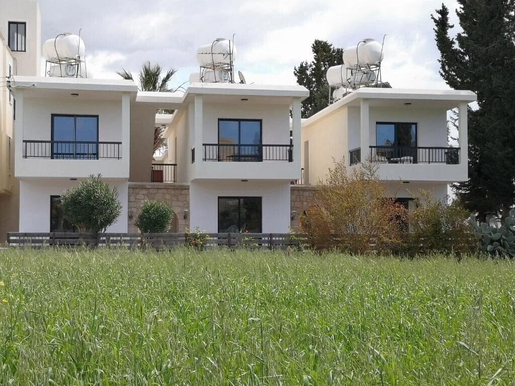 Фото Seashell Apartments 2*