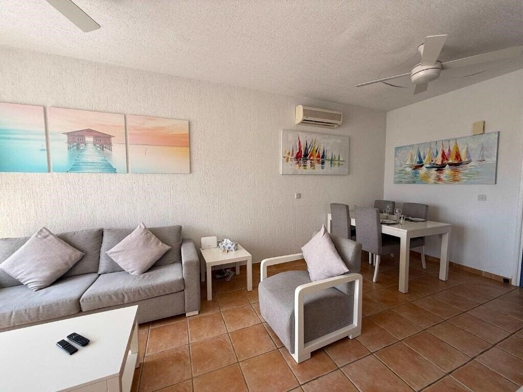 Картинка Limnaria Gardens - 1 Bedroom, Sunny Apartment With Stunning Pool Views 2*